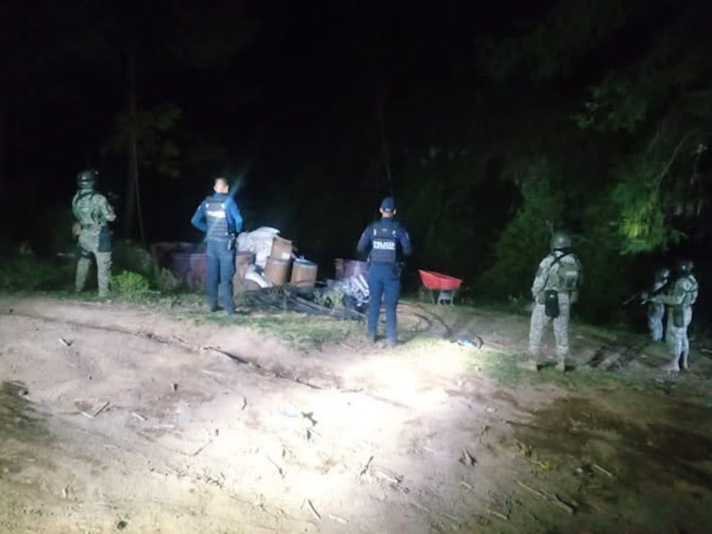 Desmantelan posible laboratorio clandestino de droga sintética en Acaxochitlán Post feature image