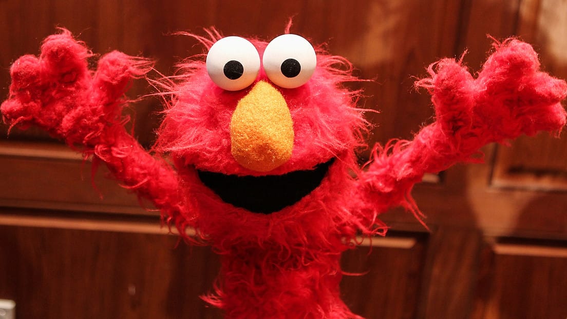 De ternura a escándalo: hackean cuenta de Elmo Post feature image