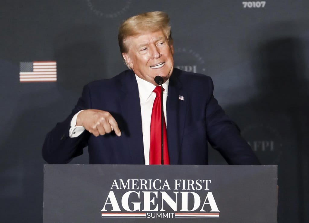 Trump acusa a Beyoncé de recibir 11 millones por apoyar a Kamala Harris Post feature image