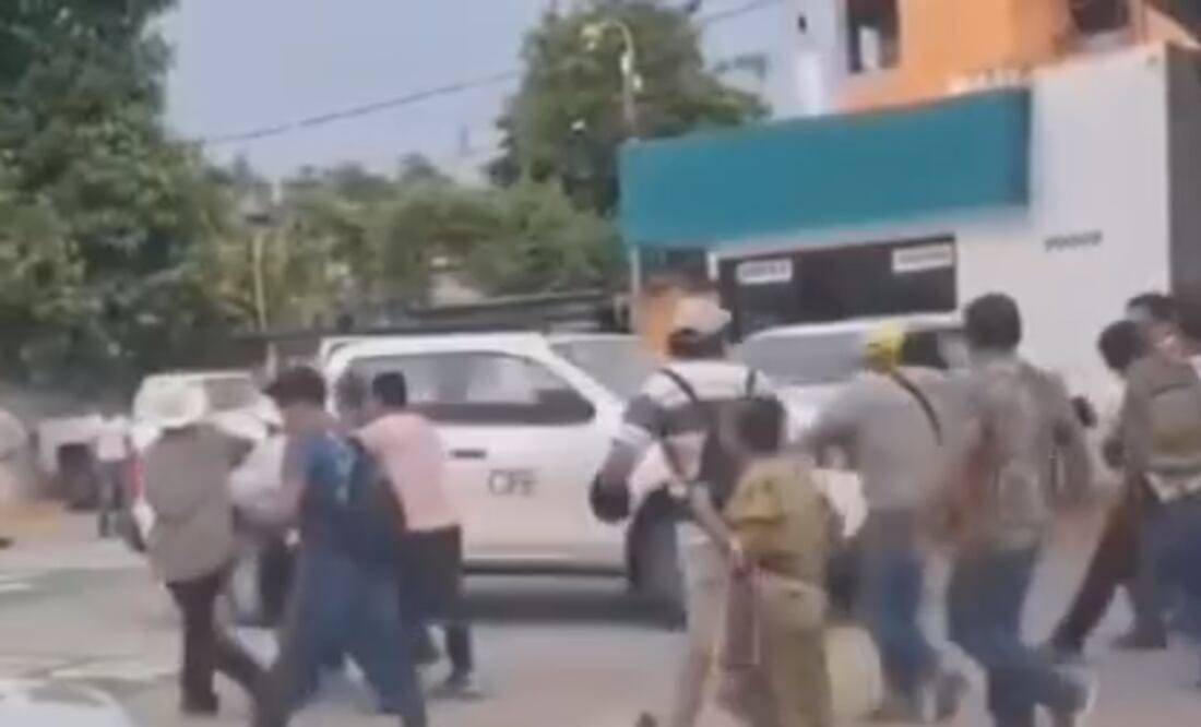 Retienen a trabajadores de CFE en Huejutla Post feature image
