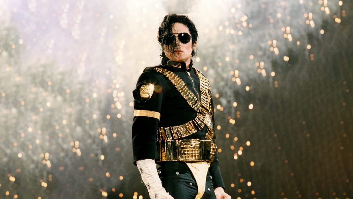 Subastarán calcetín usado por Michael Jackson Post feature image