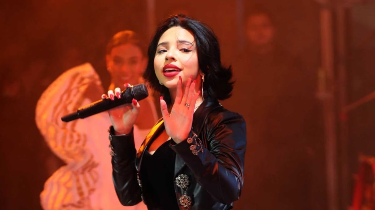 Ángela Aguilar convierte su gira en un acto de solidaridad con migrantes Post feature image