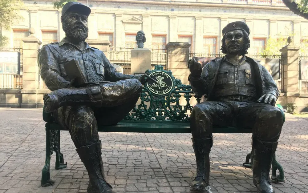 Sheinbaum exige devolver estatuas del Che y Fidel retiradas sin permiso Post feature image