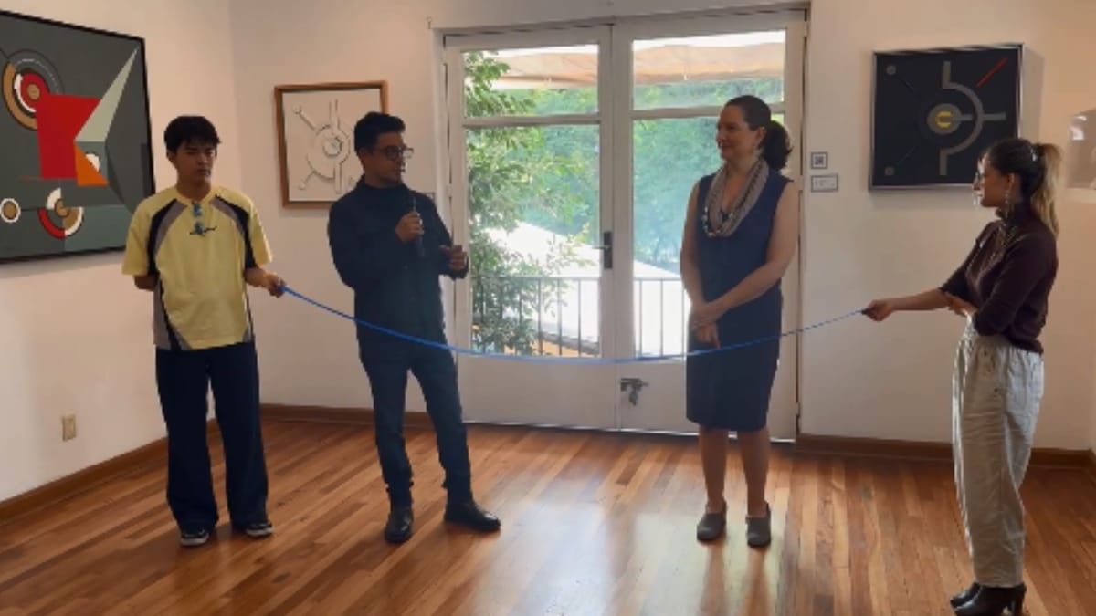 Inauguran en CDMX la exposición "Donde el cosmos no olvida" del artista hidalguense Silvino López Tovar Post feature image