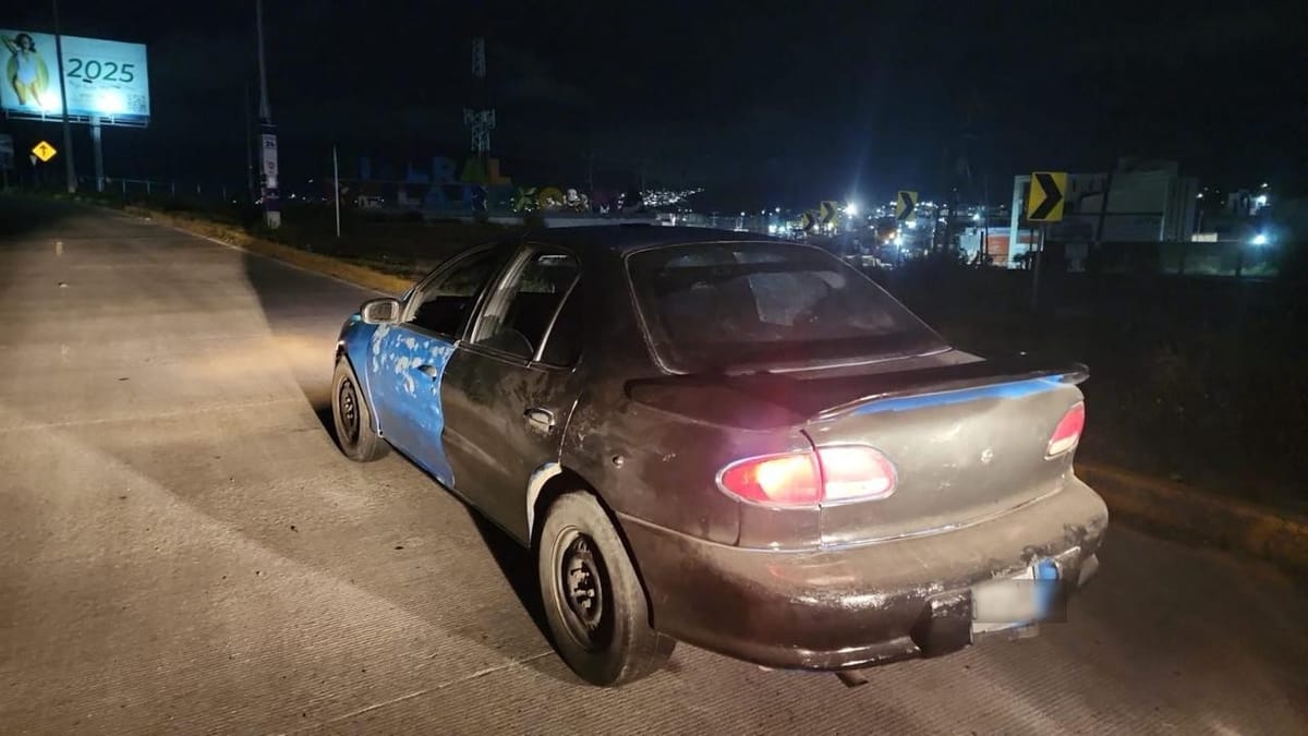 Detienen a dos personas con drogas y un vehículo robado en Mineral de la Reforma Post feature image