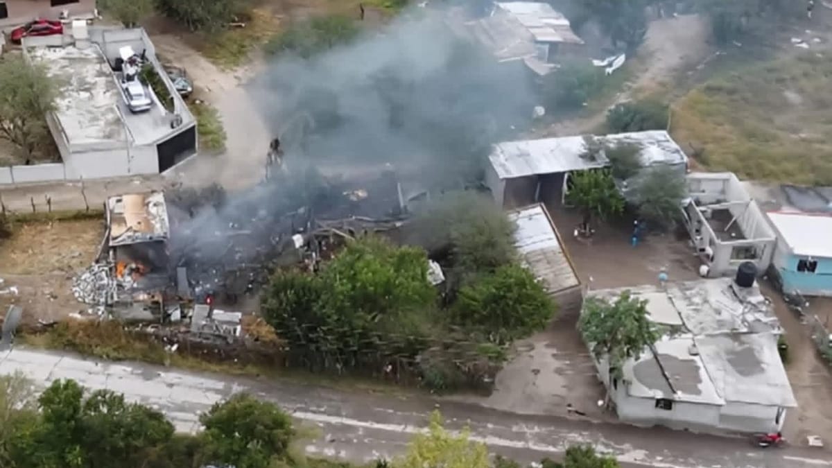 Suman tres decesos por explosión de polvorín en Santiago de Anaya Post feature image