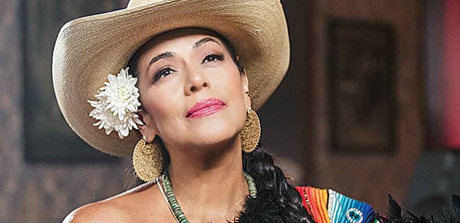 Lila Downs abre su corazón y no con música. Post feature image