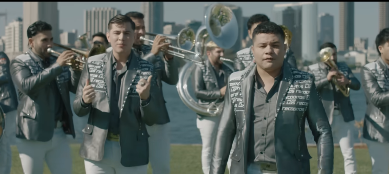 Los Recoditos alcanzan la cima de Billboard con su nuevo éxito “De Esta Me Levanto” Post feature image