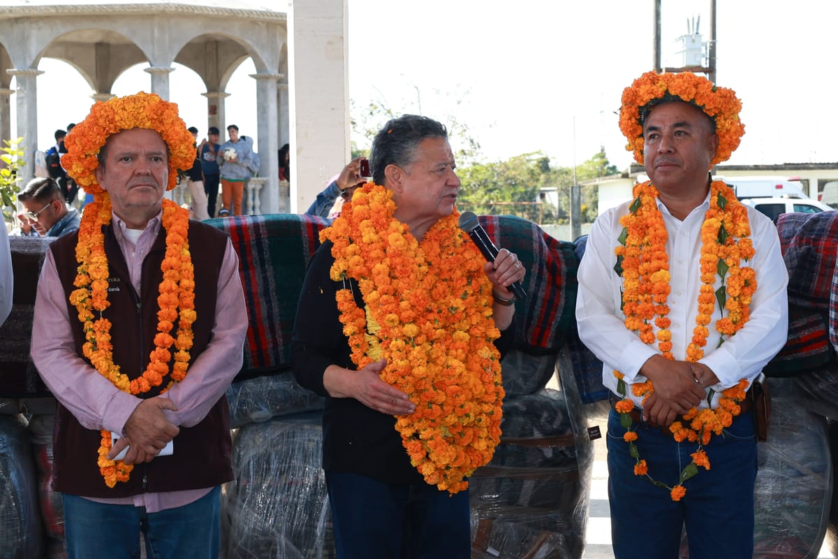 Julio Menchaca continúa supervisión en zonas afectadas en Tepehuacán y Tlanchinol Post feature image