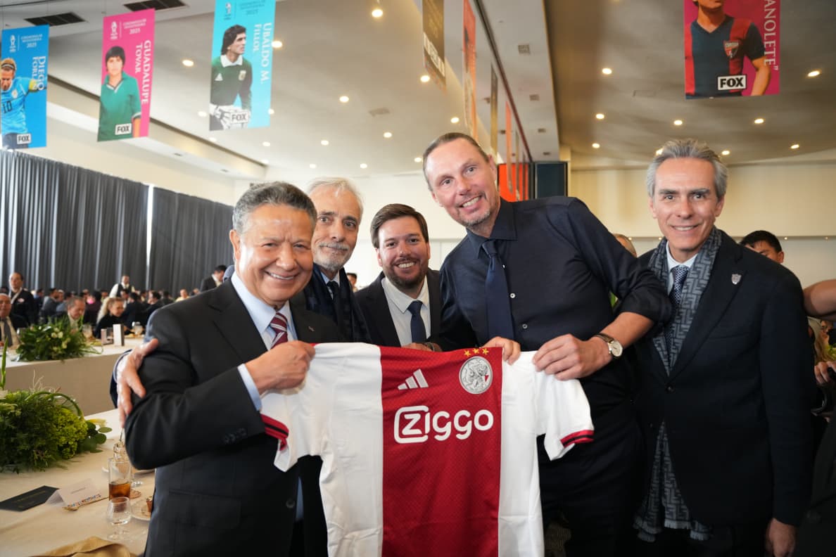 Julio Menchaca asistió a la 13ava investidura del Salón de la Fama Post feature image