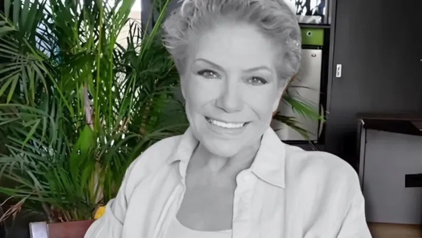 Confirma Aislinn Derbez la muerte de su madre. Post feature image