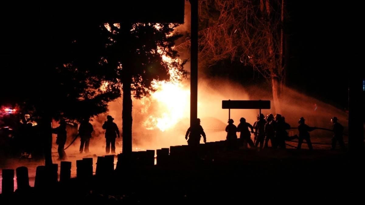 Explosión de pipa en la México-Tuxpan deja un muerto y provoca cierre total de la autopista en Hidalgo Post feature image