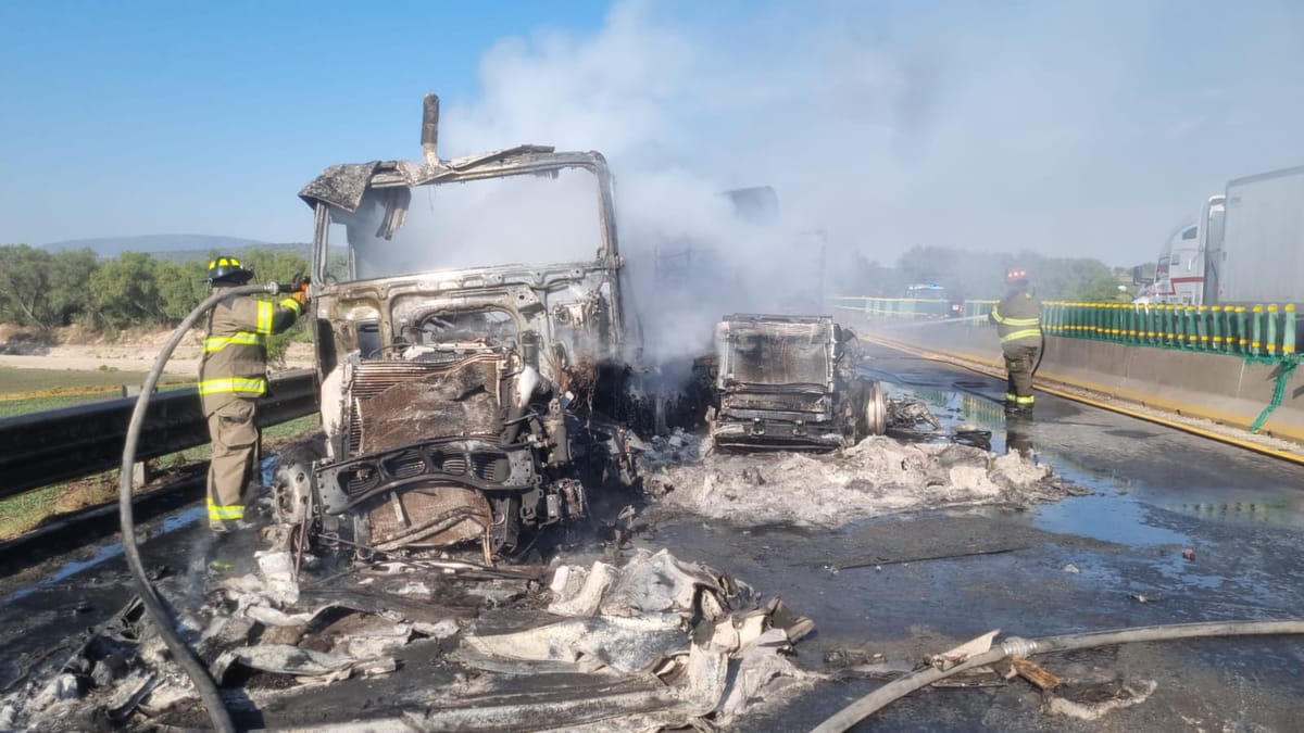 Incendio de tráiler provoca cierre parcial en el Arco Norte, en Tula Post feature image