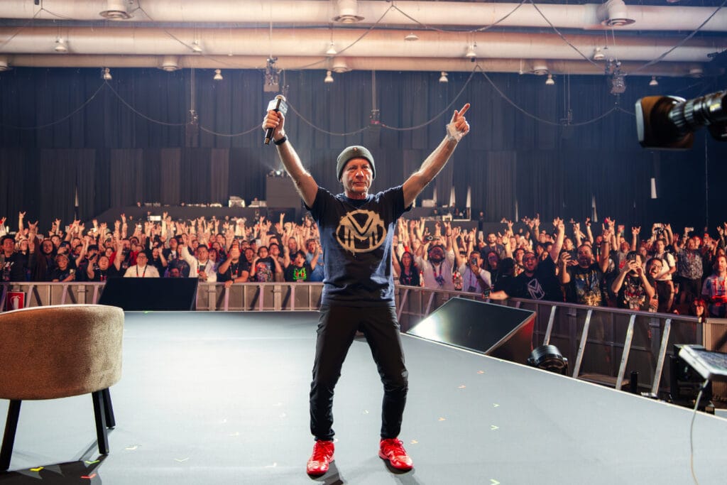 Iron Maden dice NO al uso de celulares en conciertos Post feature image