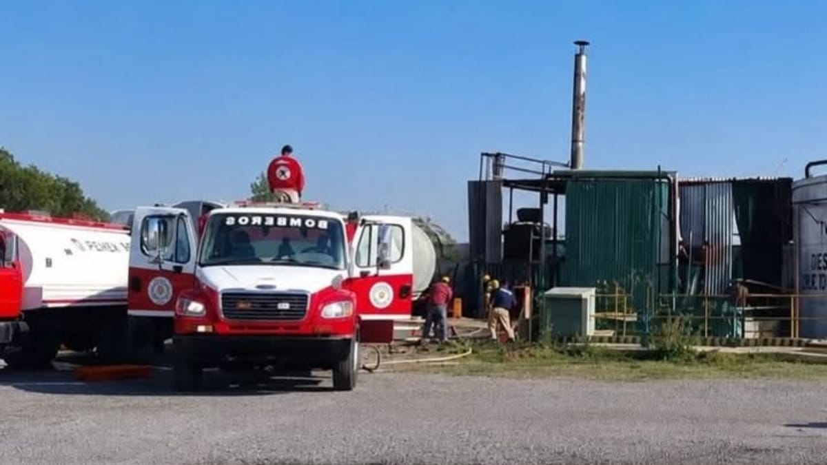 Explosión e incendio movilizan a cuerpos de emergencia en Atotonilco de Tula Post feature image