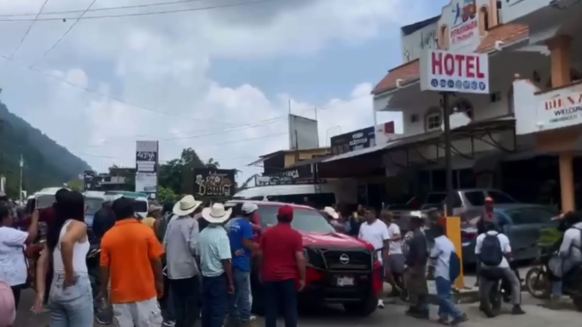 Bloqueo en la México–Laredo en Chapulhuacán por fallas en el servicio eléctrico Post feature image