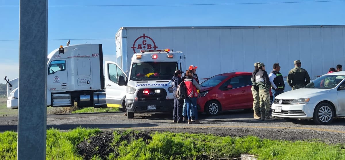 Accidente entre ambulancia y vehículo particular genera tráfico en la México-Pachuca Post feature image