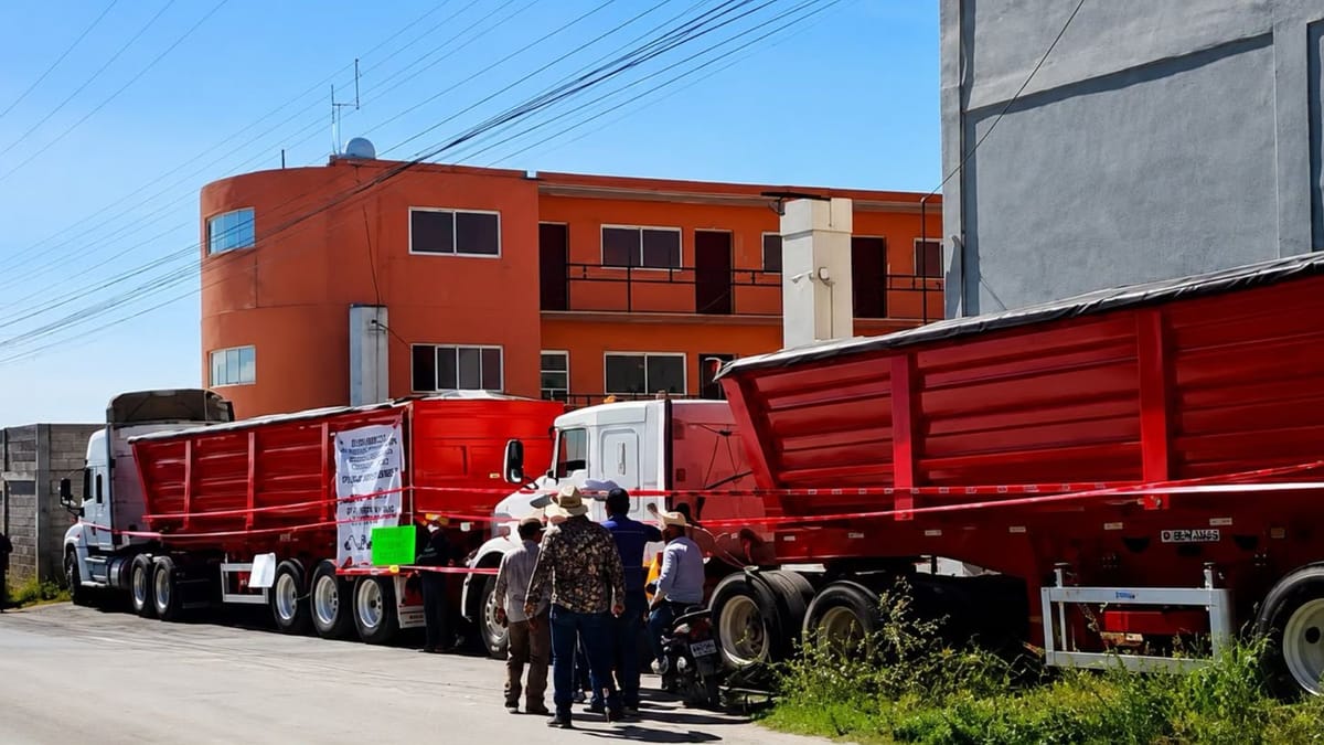 Habitantes de Progreso bloquean empresa en Atotonilco de Tula; autoridades suspenden operaciones Post feature image