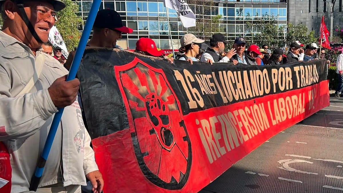 Integrantes del SME en Tetepango se suman a marcha nacional en la Ciudad de México Post feature image