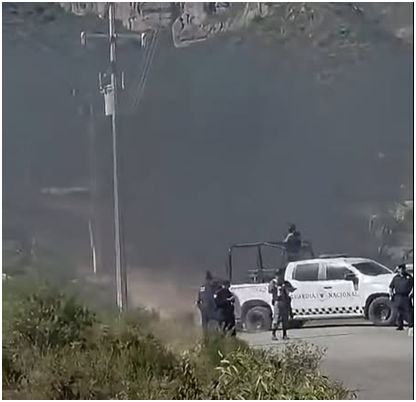 Retienen a siete agentes ministeriales y queman vehículos en Ixmiquilpan Post feature image
