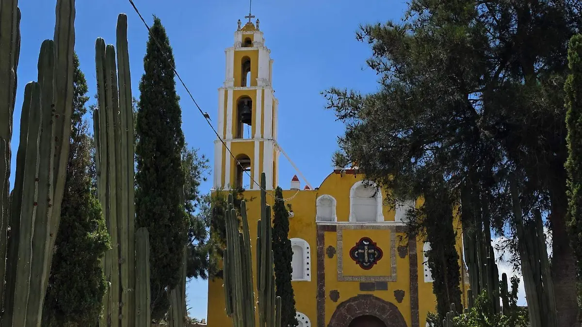 Tras 19 años, Santa Rosa de Lima vuelve a la capilla de Santa Mónica en Epazoyucan Post feature image
