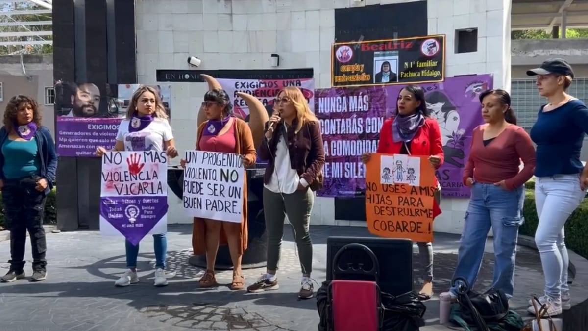 Mercadita las Insurgentas protesta frente a juzgados familiares de Pachuca por presuntas irregularidades Post feature image