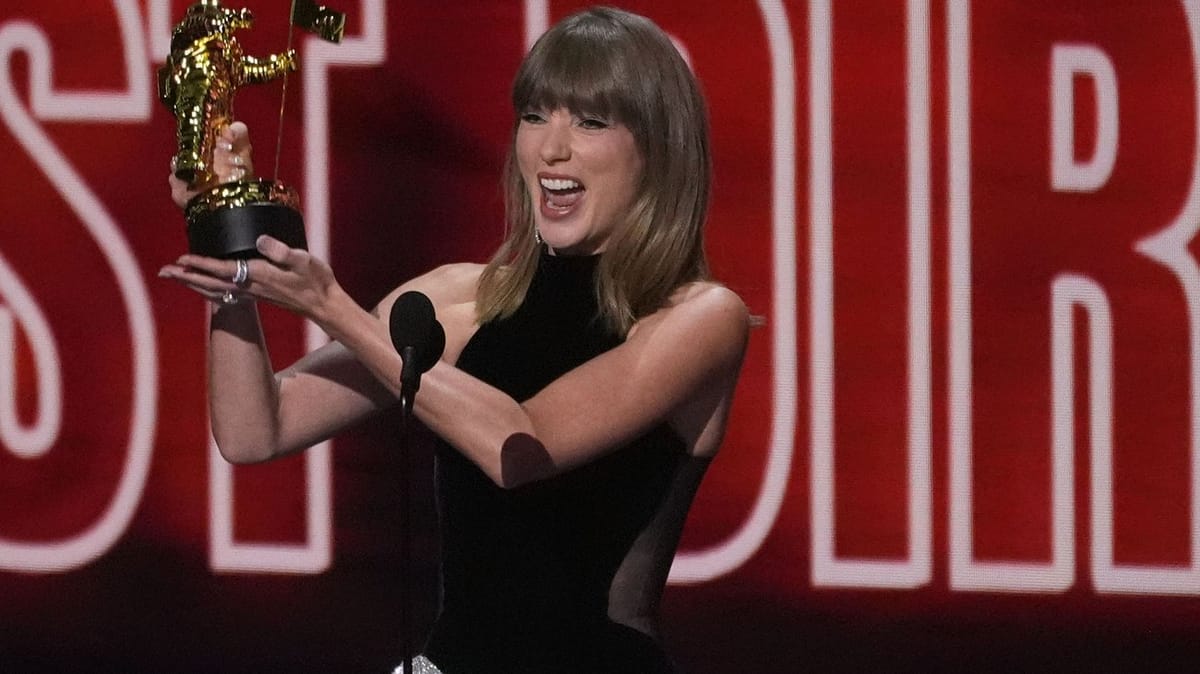 Taylor Swift hace historia: alcanza récord y se lleva el premio a Mejor Video Post feature image