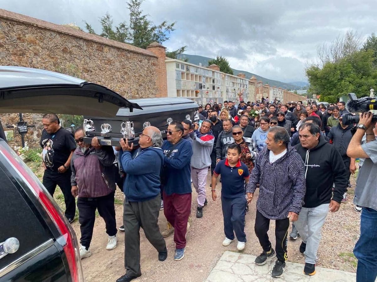 Despiden a “El Búho”, réferi hidalguense; investigan su muerte durante función de lucha libre Post feature image