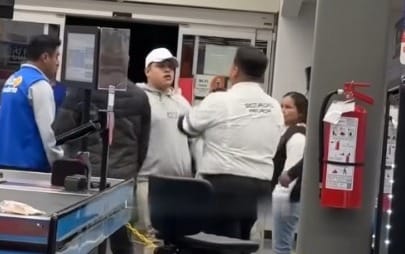 Presunto intento de robo en Walmart de termina en agresión a guardias Post feature image