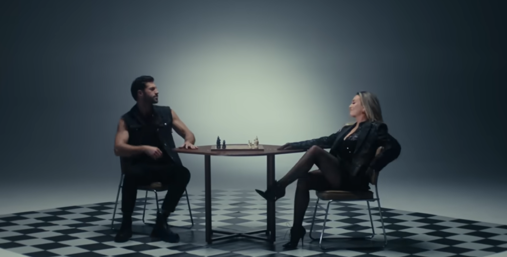 MARÍA JOSÉ Estrena el video oficial de “HACIÉNDOME TANTO MAL” Post feature image