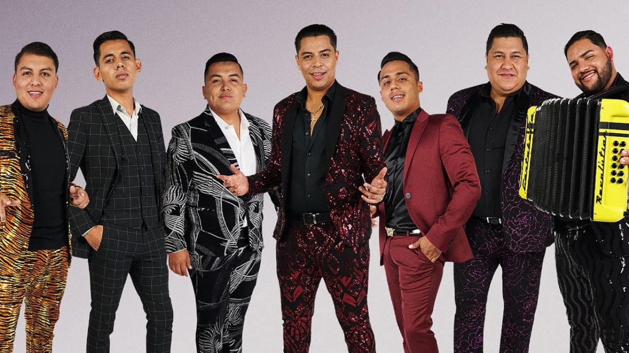 Grupo Firme paga el huevo más caro de su vida Post feature image