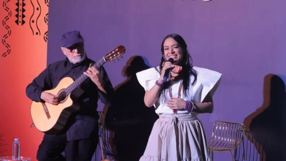Entre música y dolor: Lila Downs presenta su audiolibro biográfico Post feature image