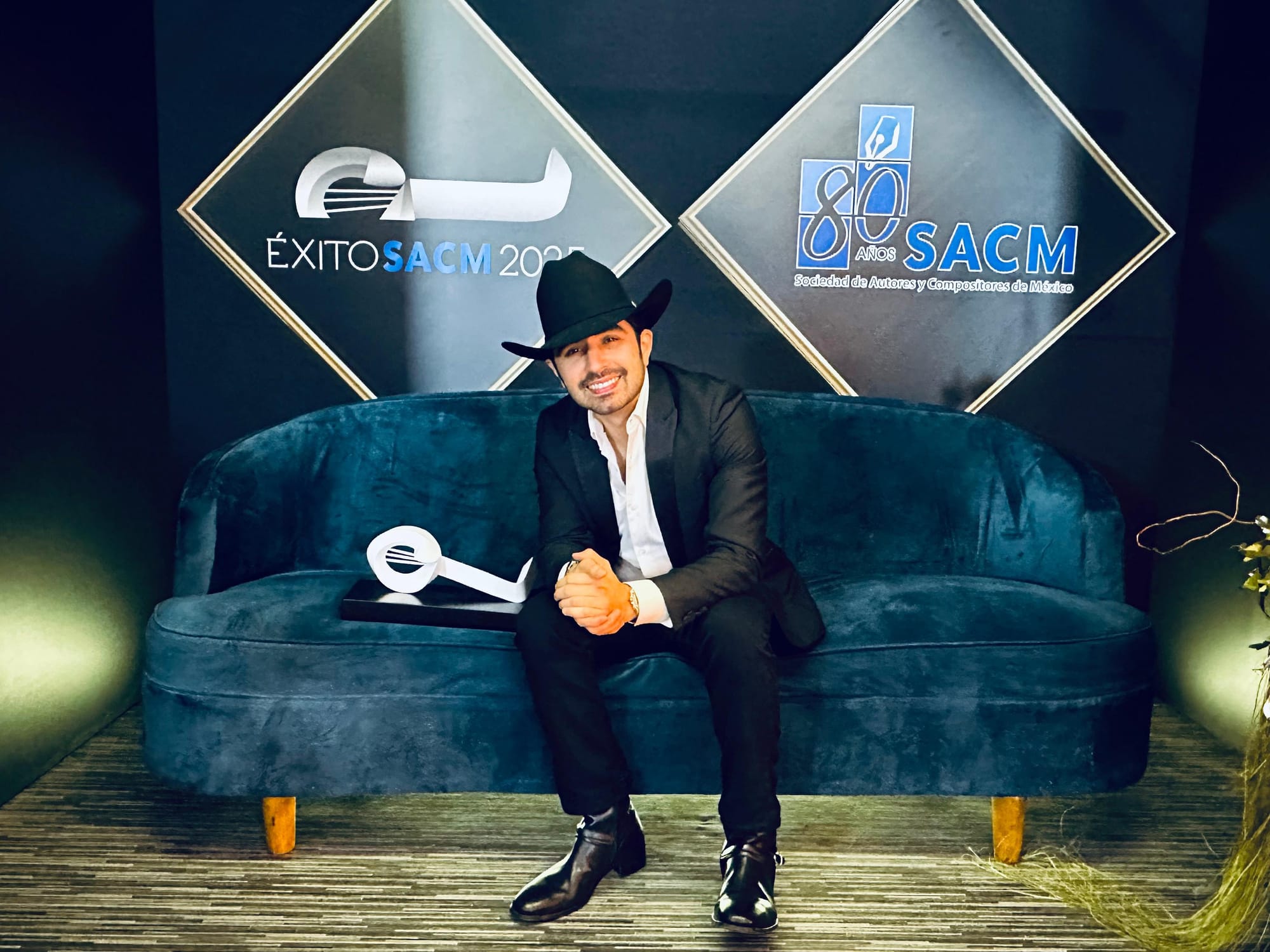 Joss Favela con paso firme Post feature image