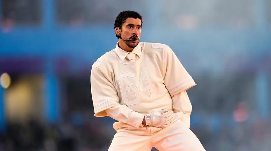 Bad Bunny convierte el Super Bowl en un manifiesto latino: música, identidad y resistencia en horario estelar Post feature image