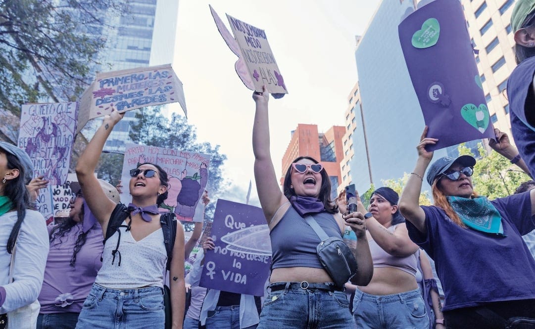 Miles de mujeres marchan en México este 8M para exigir justicia, seguridad y el fin de la violencia de género Post feature image