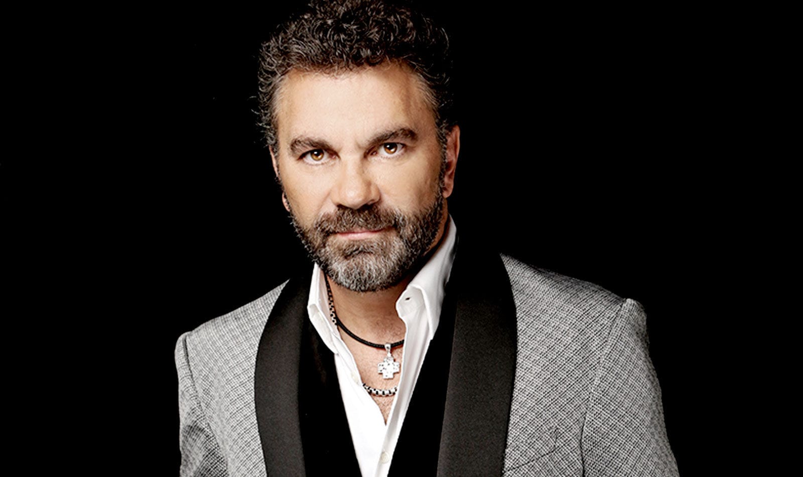 Mijares, cuatro décadas de éxitos y amigos Post feature image