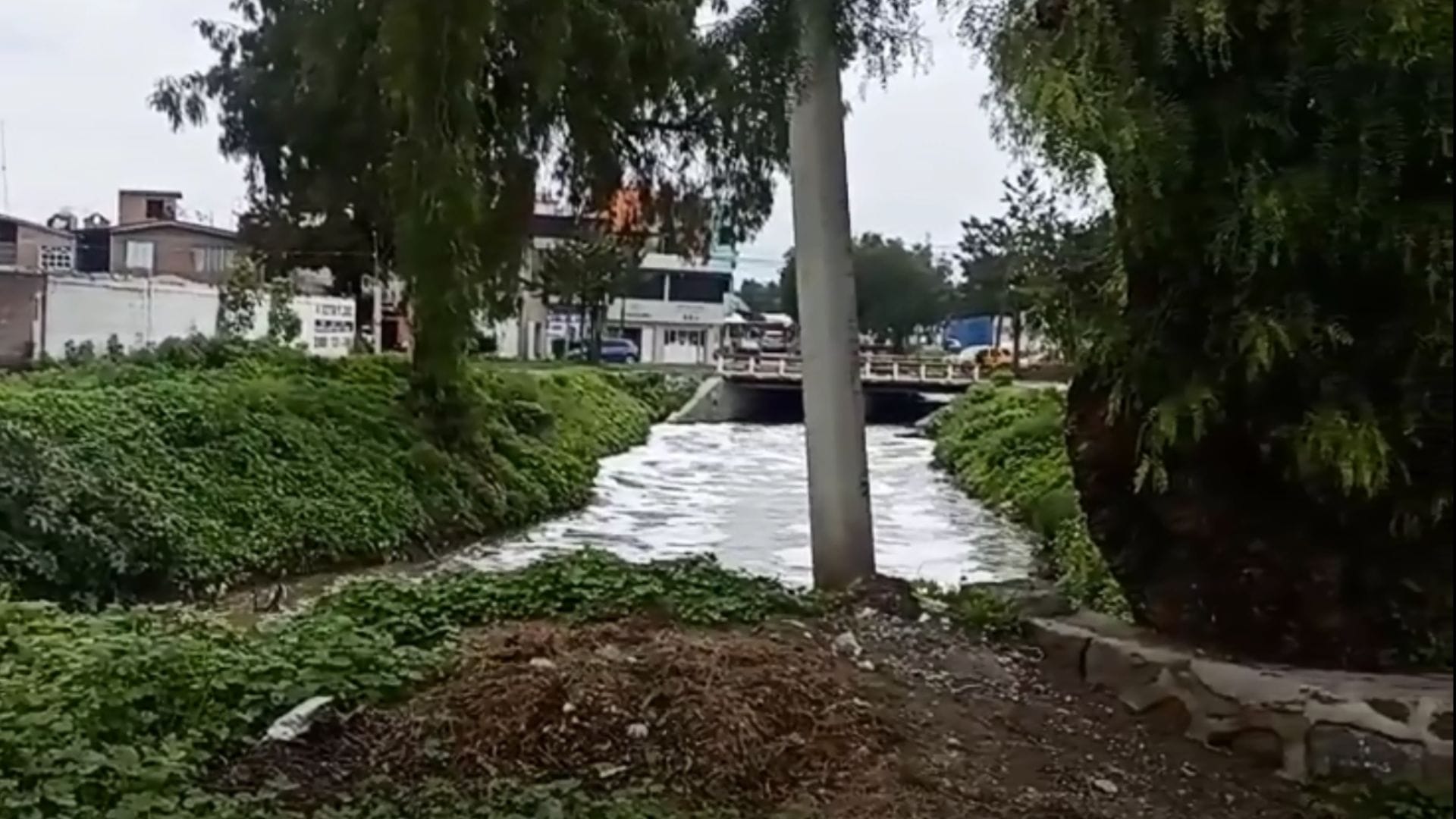 Vecinos de Tizayuca exigen atención por presunta contaminación en el Río Papalote Post feature image