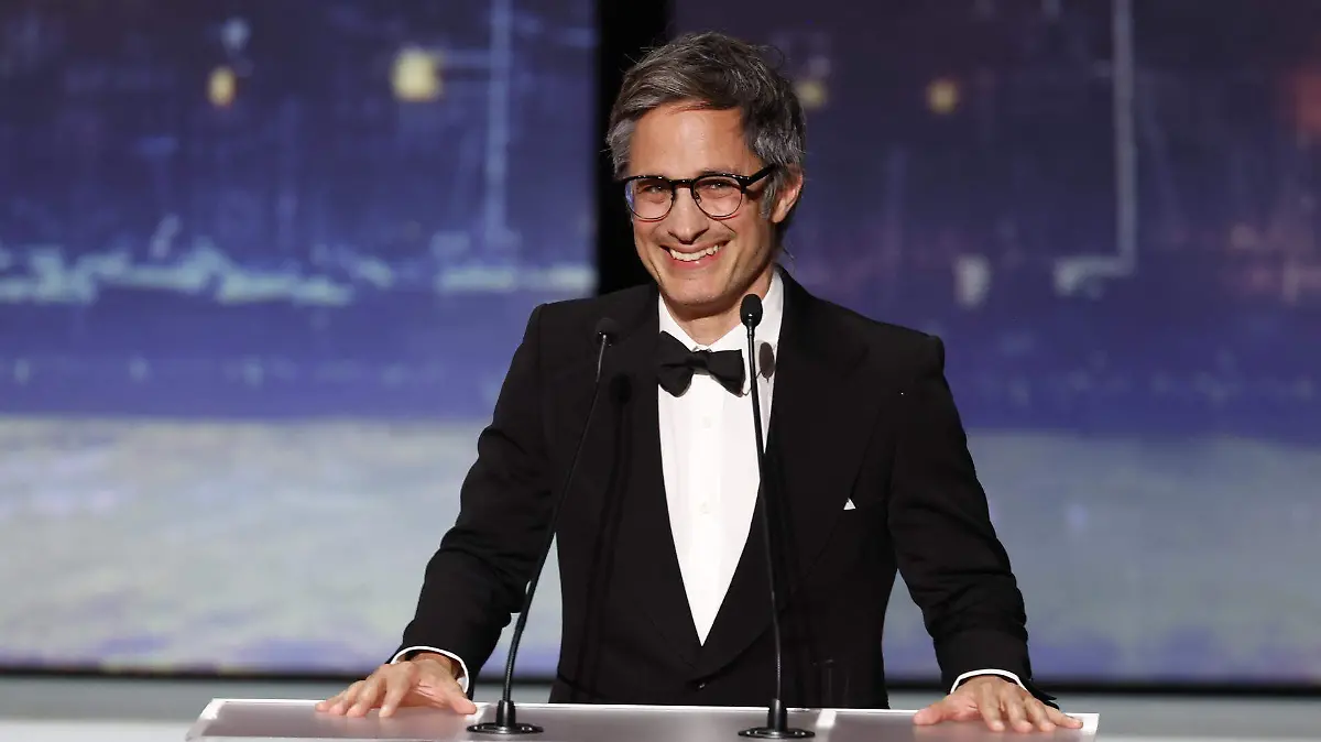 Gael García Bernal critica a la FIFA en la clausura de Cannes Post feature image