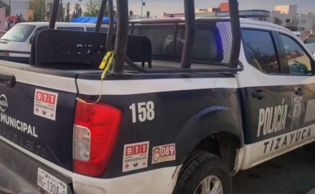 Detienen a dos policías de Tizayuca por presunto robo de vehículo Post feature image