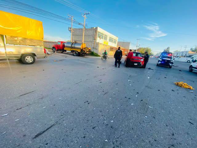 Choque entre vehículos deja solo daños materiales en Atitalaquia Post feature image