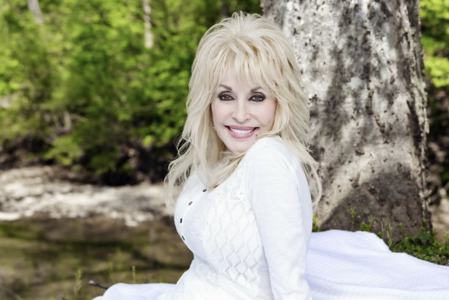 Muere Dolly Parton a los 80 años, leyenda de la música country Post feature image
