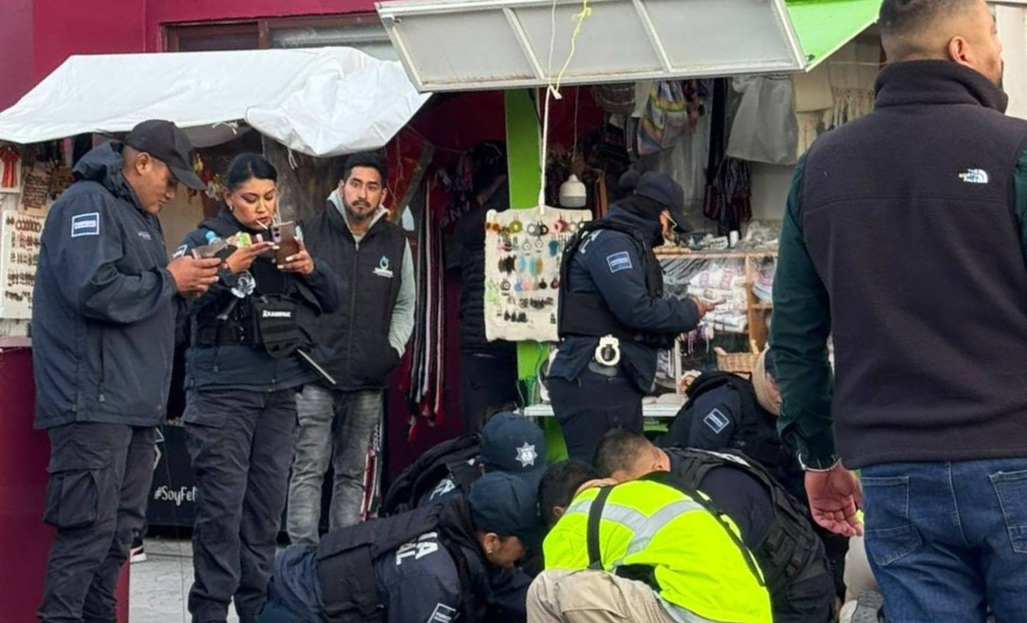 Cae estructura en la Feria de Pachuquilla; dos menores resultan lesionados Post feature image
