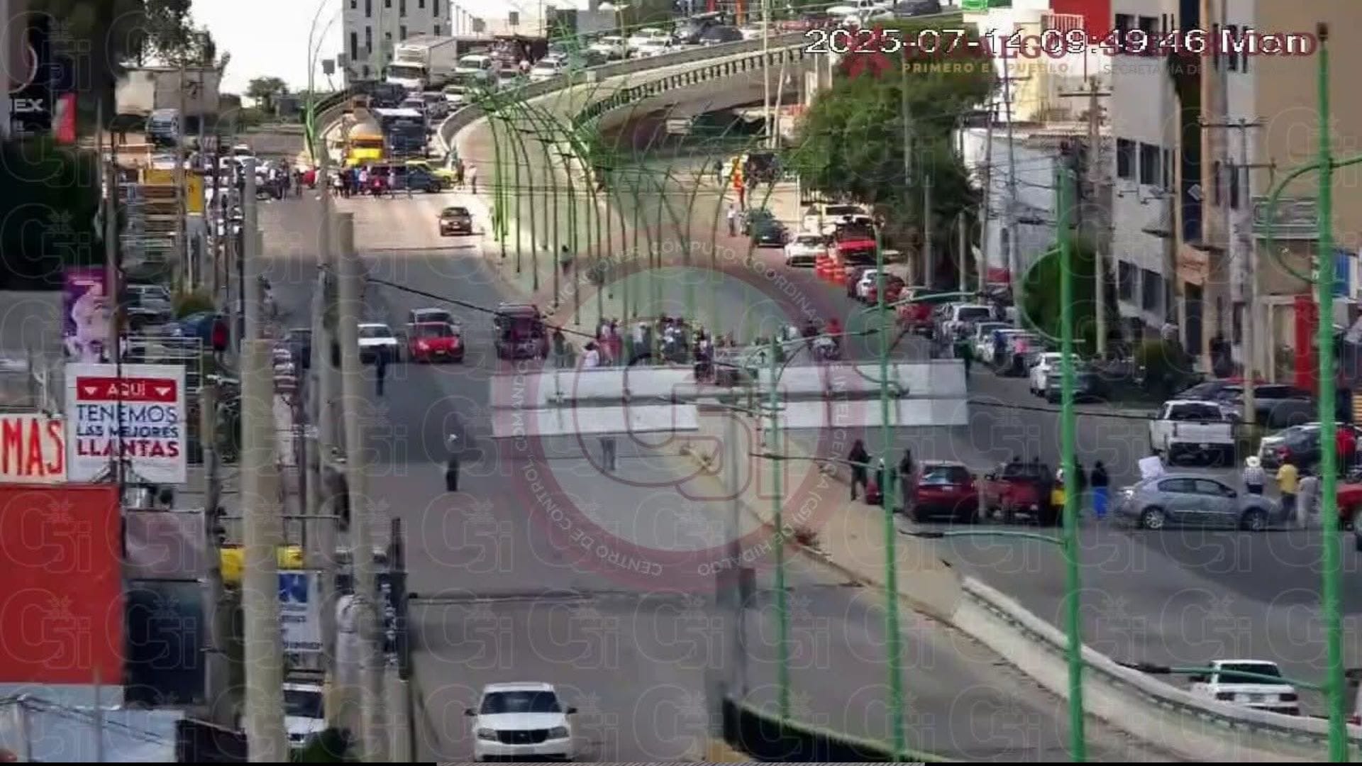 Mineral de la Reforma: Bloqueo en bulevar Colosio por conflictos territoriales imagen destacada