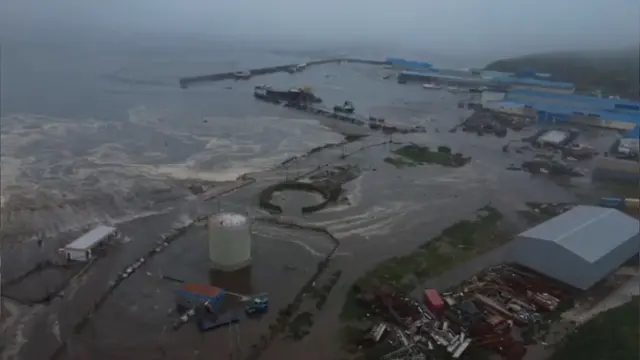 ¡Impresionante! Temblor de 8.8 en Rusia causa tsunami y terror global imagen destacada
