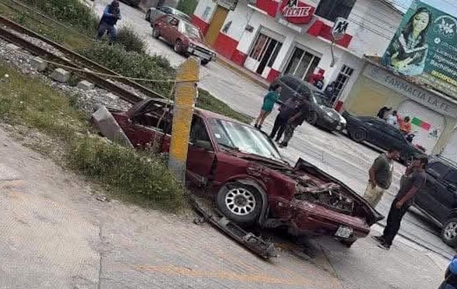 Tren embiste vehículo en Atotonilco de Tula imagen destacada