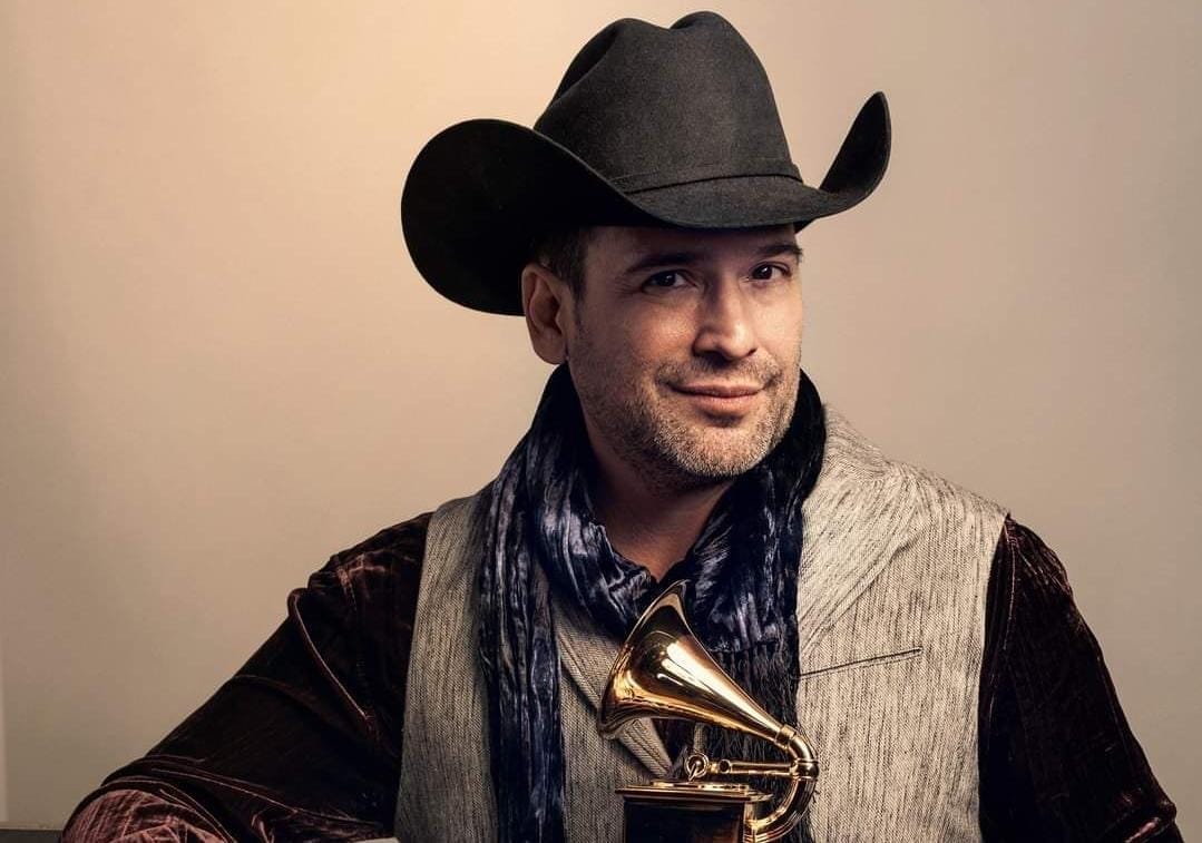 Bobby Pulido de cantante a político imagen destacada
