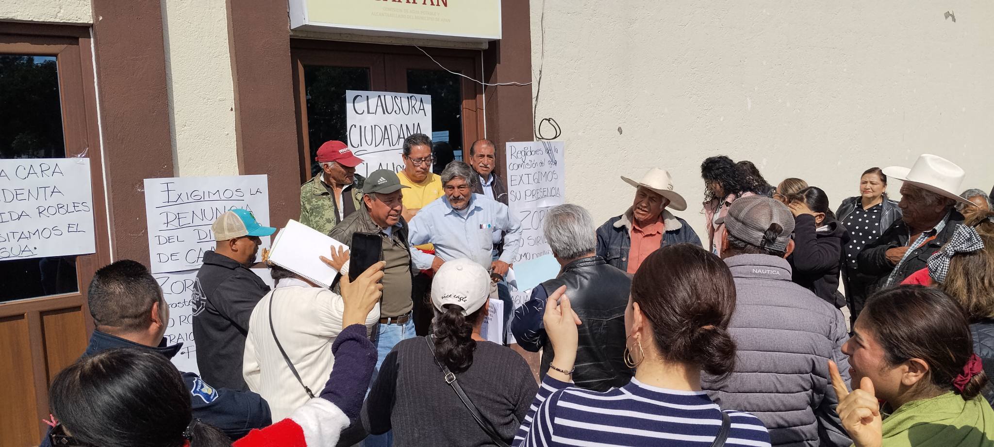 Protestan por falta de agua imagen destacada