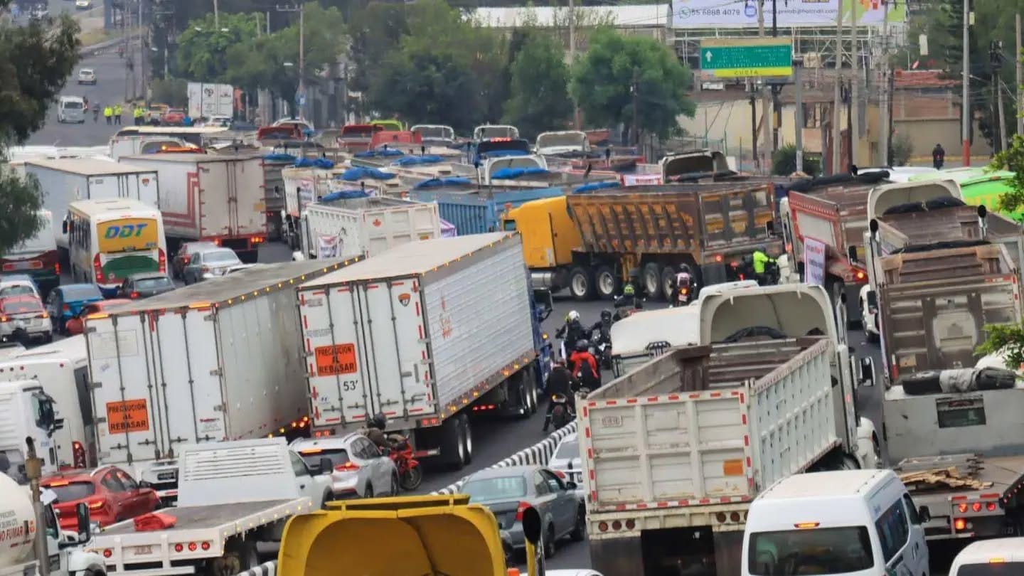 Transportistas y campesinos lanzan megabloqueo nacional; Hidalgo registra cierres estratégicos de carreteras imagen destacada