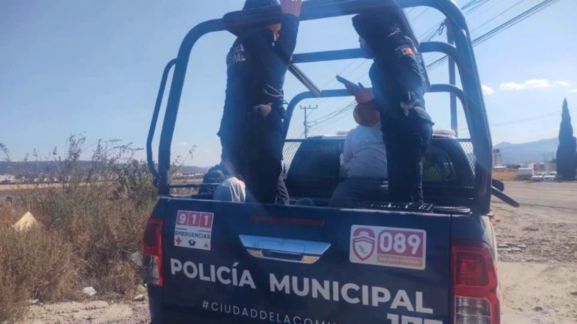 Detienen a cinco personas por tirar basura en vía pública en Mineral de la Reforma imagen destacada