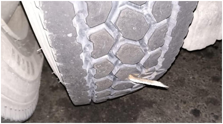 Alertan por "ponchallantas"   en carretera de Huichapan imagen destacada